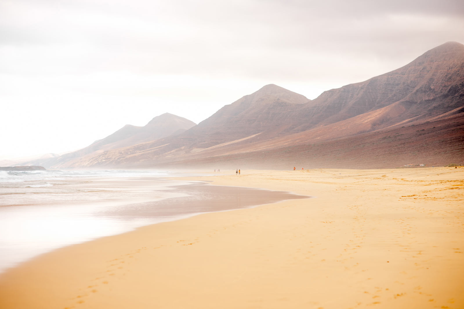 Magischer Sandstrand auf der Insel Fuerteventura